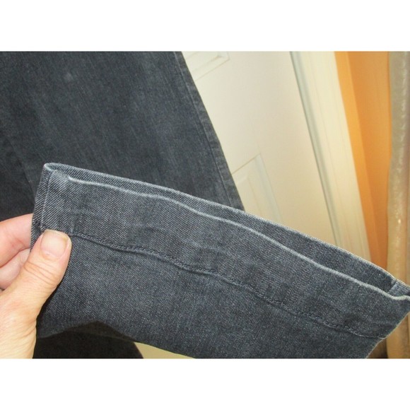 Talbots Women's Heritage Blue Mid Rise Straight Leg Denim Jeans Size 8 - Picture 4 of 9